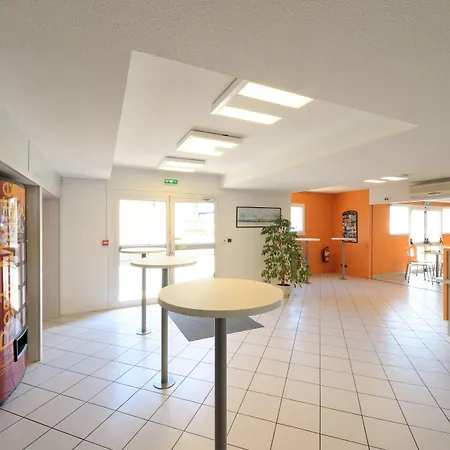 Kennedy Parc Des Expositions تارْب